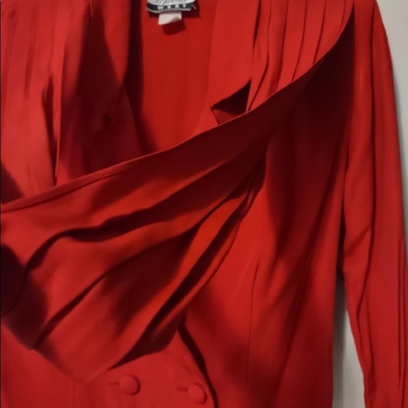 Marnie West Red Top - Picture 3 of 4